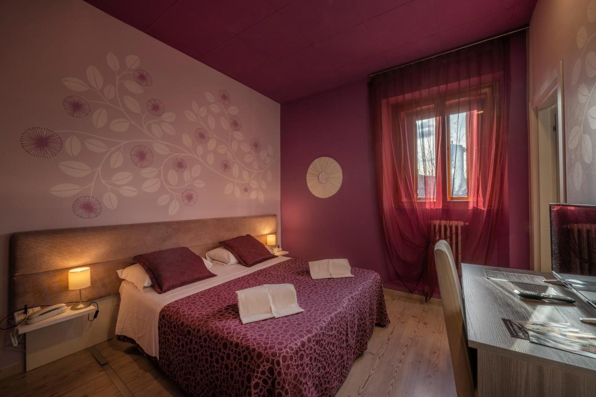 Hotel Palazzo Renieri - 3Stelle S Colle Val D'Elsa Eksteriør bilde