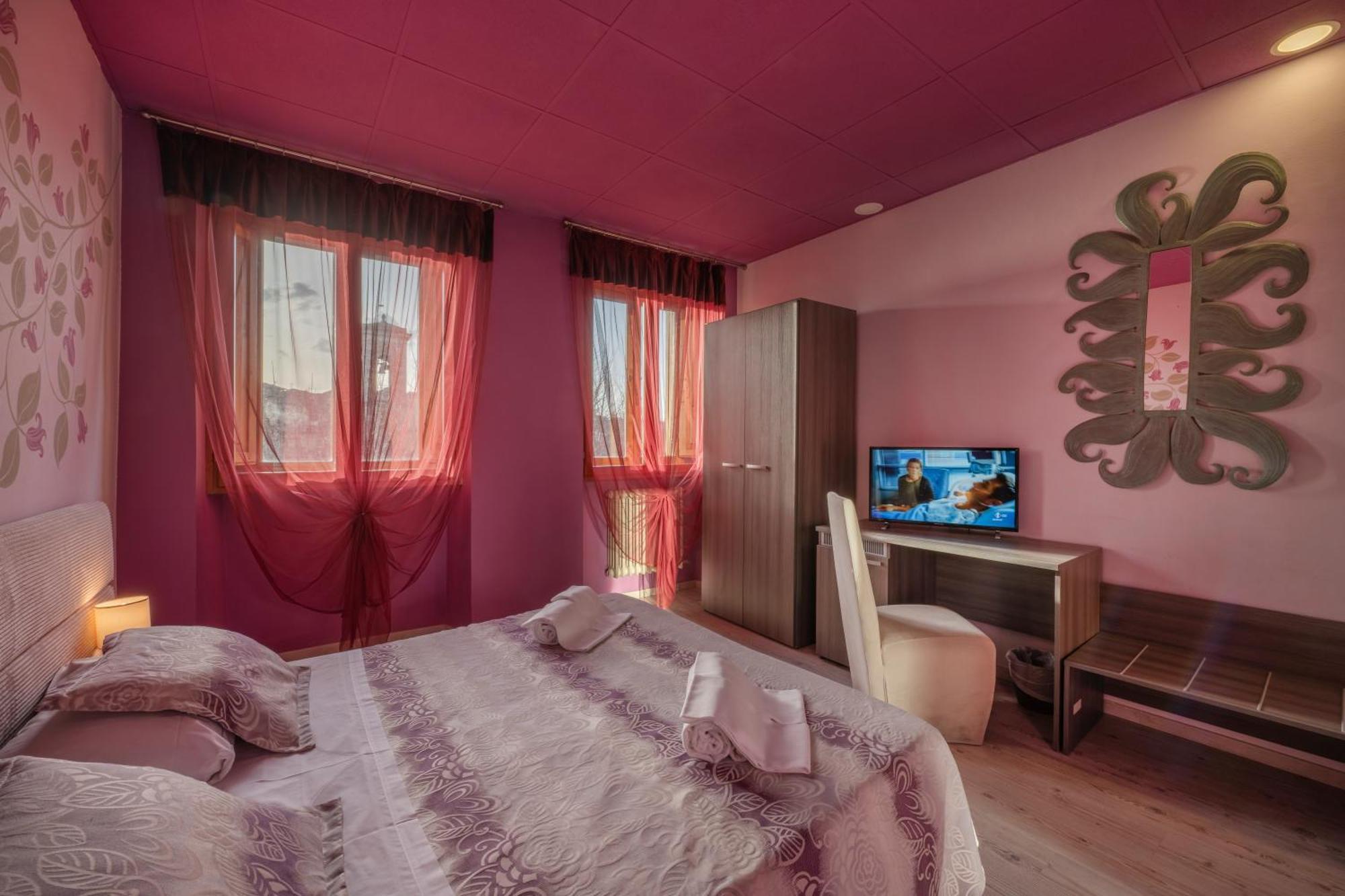 Hotel Palazzo Renieri - 3Stelle S Colle Val D'Elsa Eksteriør bilde