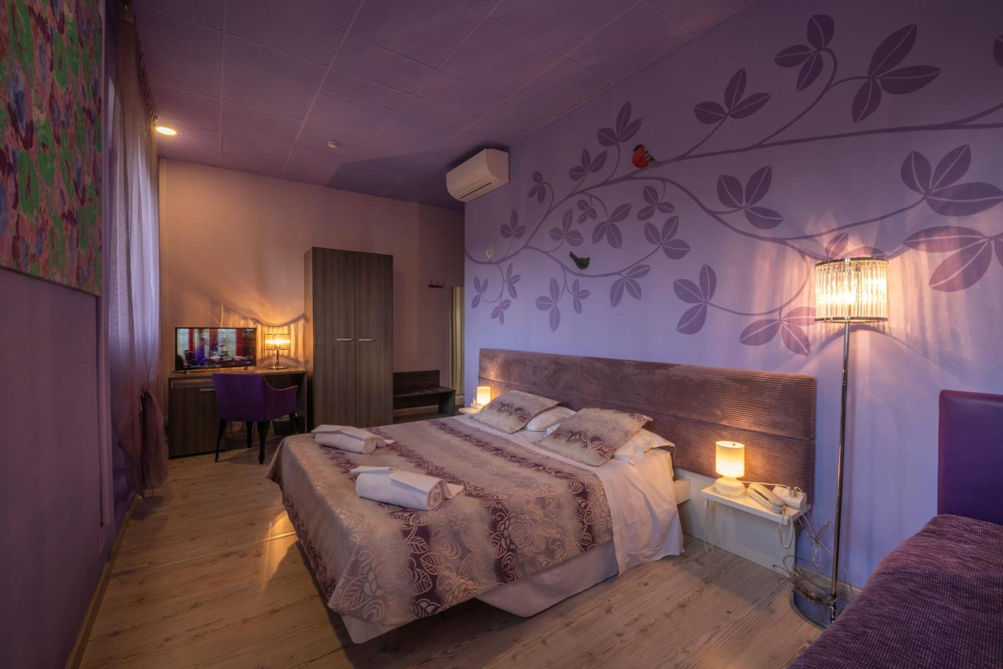 Hotel Palazzo Renieri - 3Stelle S Colle Val D'Elsa Eksteriør bilde