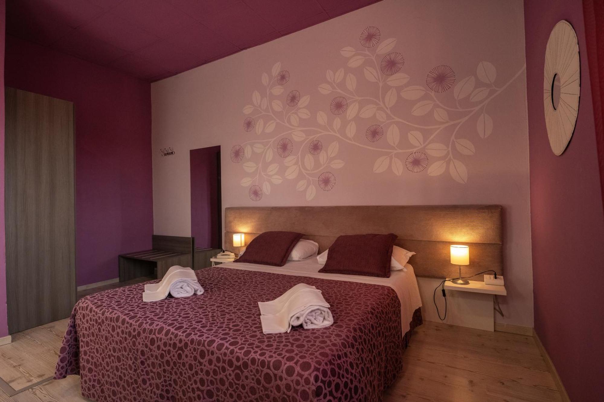 Hotel Palazzo Renieri - 3Stelle S Colle Val D'Elsa Eksteriør bilde